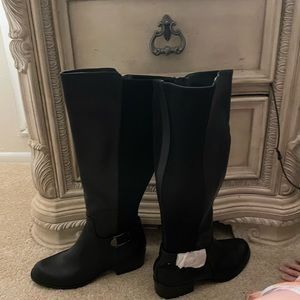 Beautiful brand new in box Alfani Black Boots